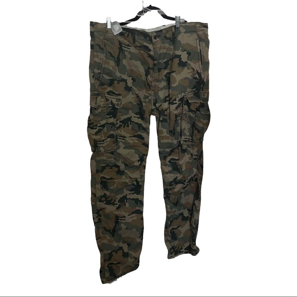 Levi's Green and Tan Cargo Pants Durable Tactical Design